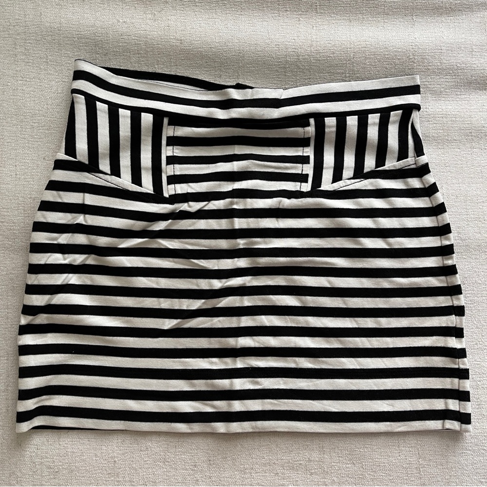 French Connection Black and White Mini Pencil Skirt
